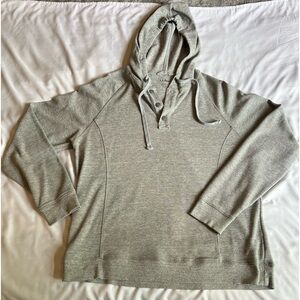 Men’s hooded, 3 button long sleeve shirt